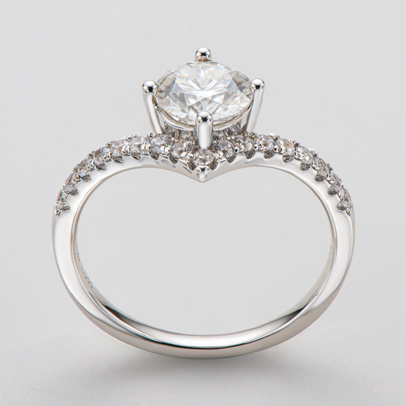 925 Sterling Silver Round Cut CZ V-shaped Ring