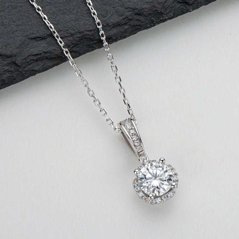 925 Sterling Silver Classic Brilliant Round CZ Pendant Necklace