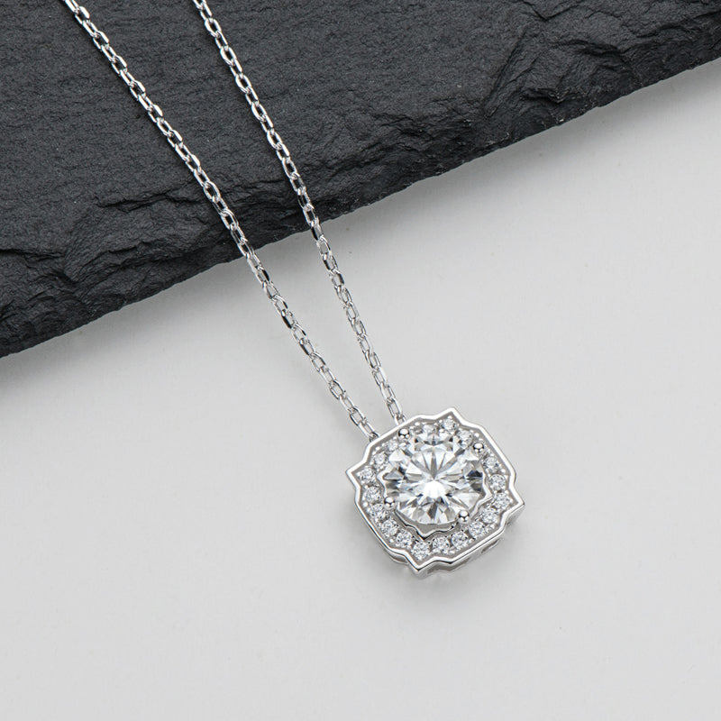 925 Sterling Silver Classic Brilliant Round CZ Pendant Necklace