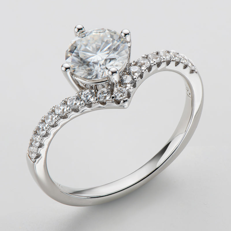 925 Sterling Silver Round Cut CZ V-shaped Classic Ring