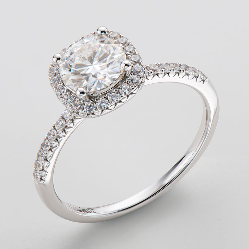 925 Sterling Silver Classic Round Cut CZ Halo Ring