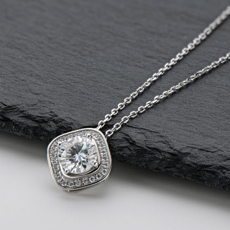 925 Sterling Silver Classic Brilliant Round CZ Pendant Necklace