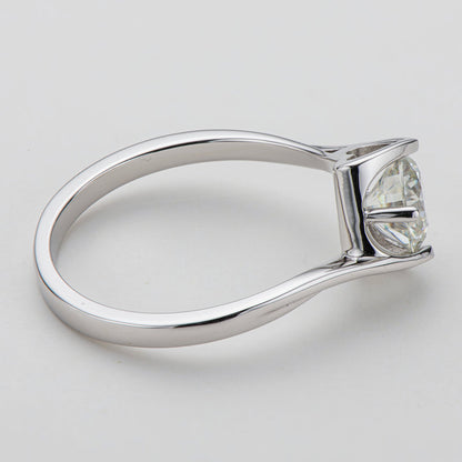 925 Sterling Silver Classic Round Cut CZ Angle Solitaire Rings