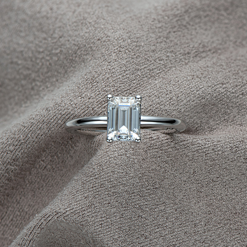 925 Sterling Silver Solitaire Emerald Cut CZ Ring