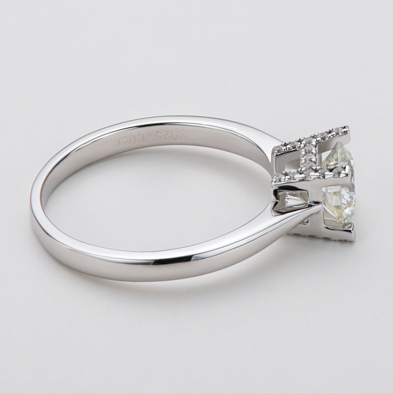 925 Sterling Silver  Classic Round Cut CZ Ring