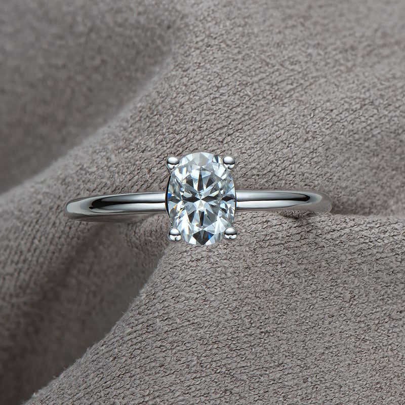 925 Sterling Silver Oval Cut 1 Carat CZ Solitaire Ring