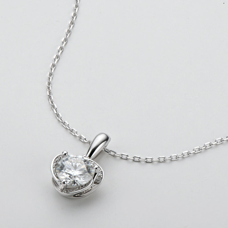 925 Sterling Silver Classic Brilliant Round CZ Heart-shaped Pendant Necklace