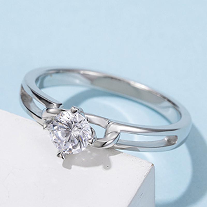 925 Sterling Silver Classic Round Cut CZ Ring