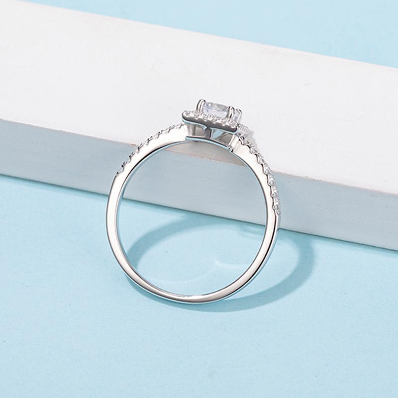 925 Sterling Silver  Classic Round Cut CZ Halo Ring