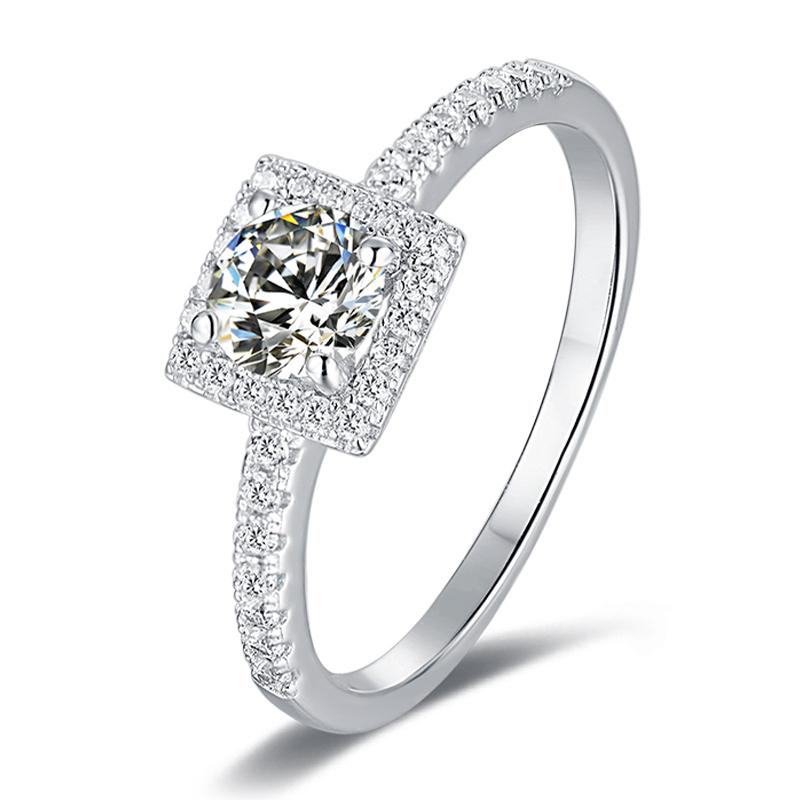 925 Sterling Silver  Classic Round Cut CZ Halo Ring