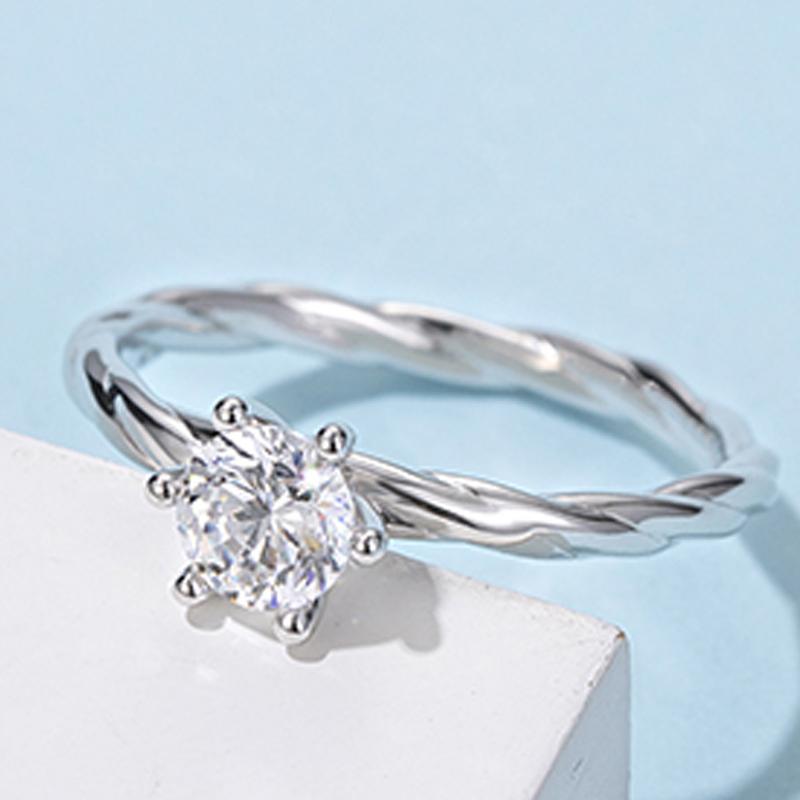 925 Sterling Silver Classic Round Cut Twisted Shank CZ Ring