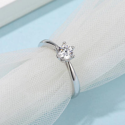 925 Sterling Silver Classic Round Cut Solitaire CZ Ring