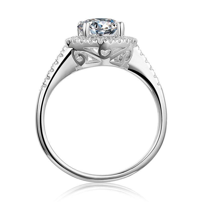 925 Sterling Silver  Classic Round Cut CZ Halo Ring