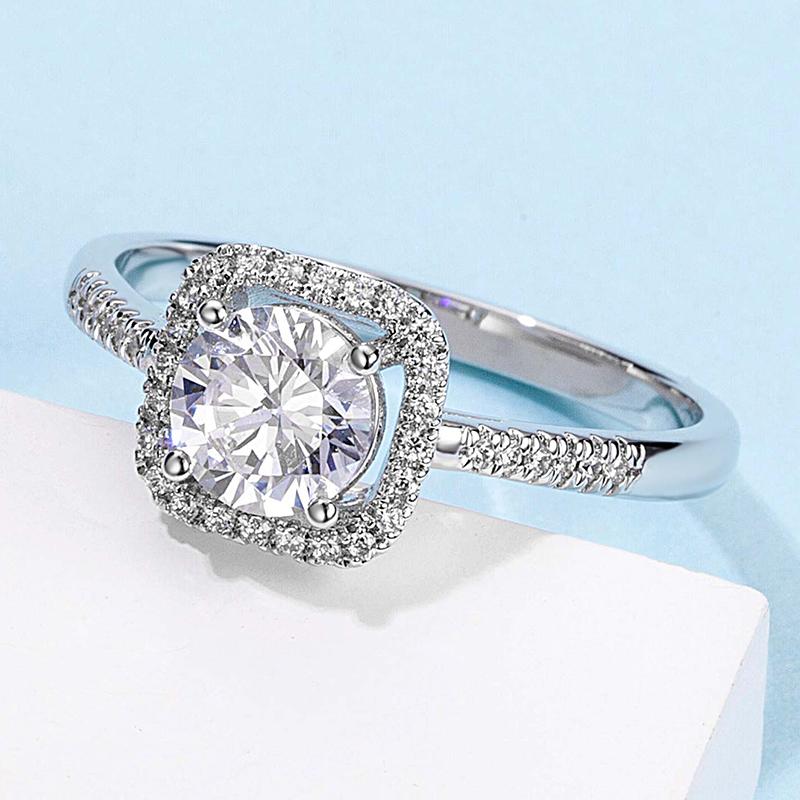 925 Sterling Silver  Classic Round Cut CZ Halo Ring