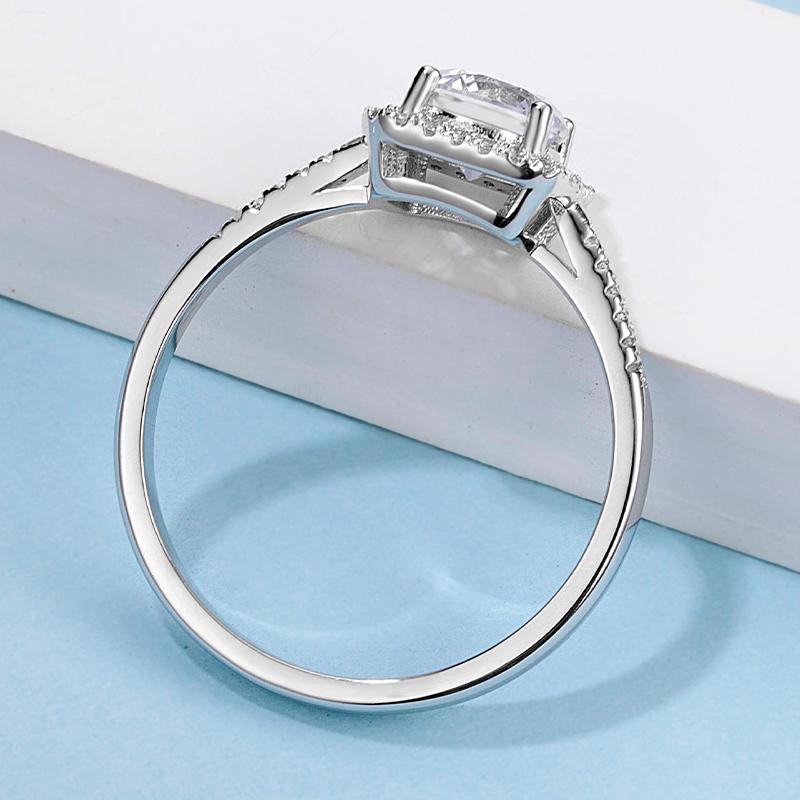 925 Sterling Silver  Classic Round Cut CZ Halo Ring