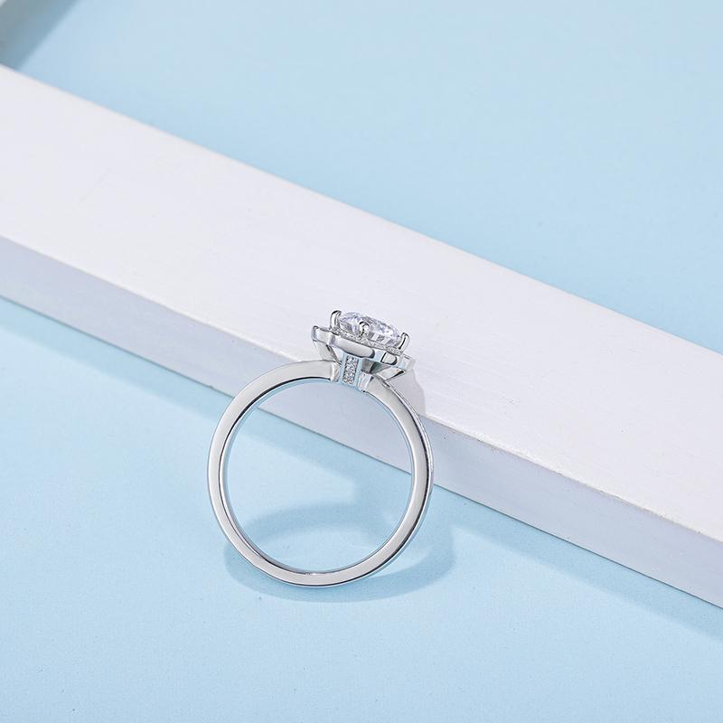 925 Sterling Silver  Classic Round Cut CZ Halo Ring