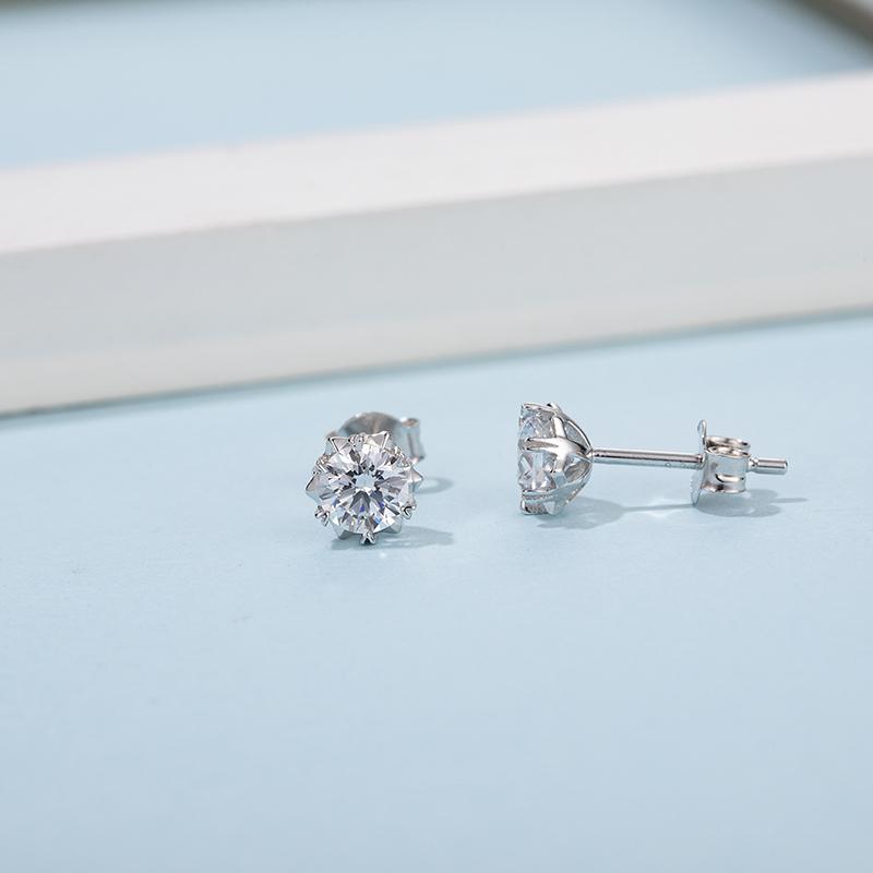 925 Sterling Silver Classic Round Cut Stud Earrings