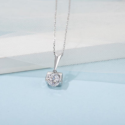 925 Sterling Silver Classic Brilliant Round CZ Pendant Necklace