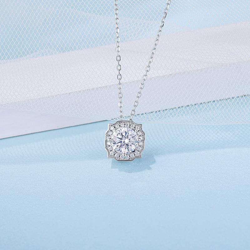 925 Sterling Silver Classic Brilliant Round CZ Pendant Necklace