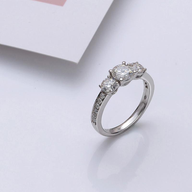 925 Sterling Silver Round Cut Three Stone CZ  Ring