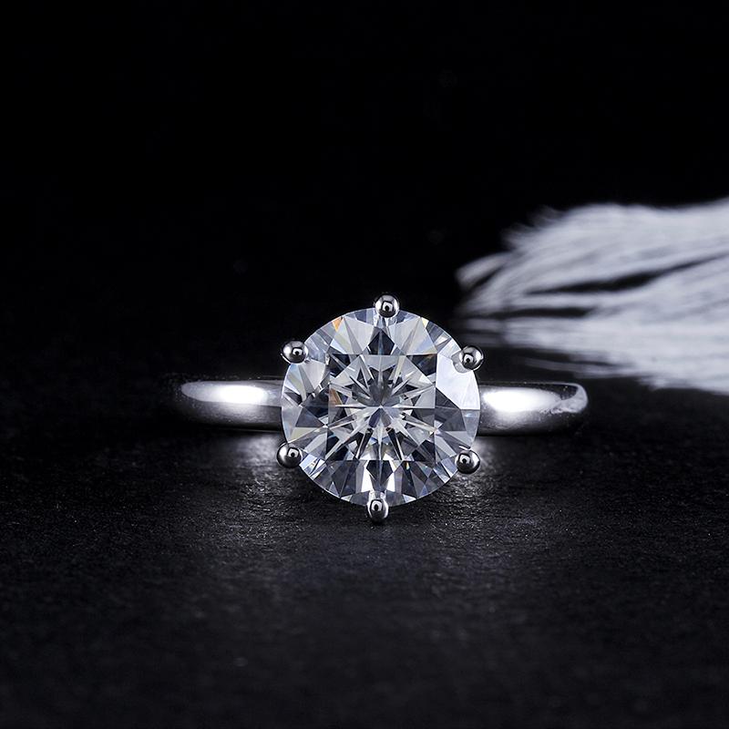 925 Sterling Silver Round Cut Solitaire CZ Ring