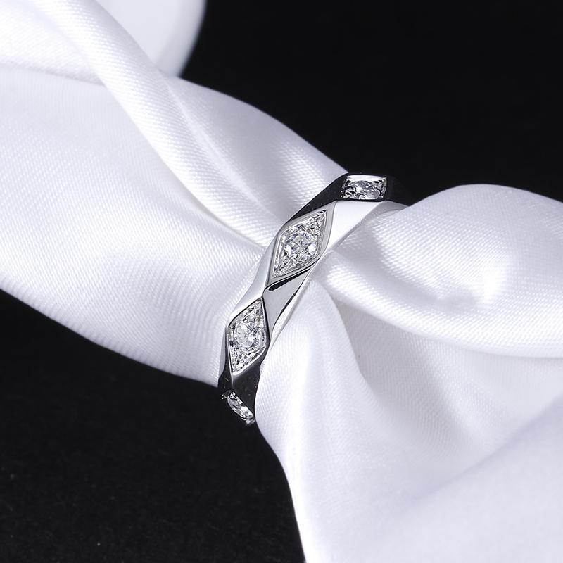 925 Sterling Silver Round Cut Vintage CZ Wedding Band