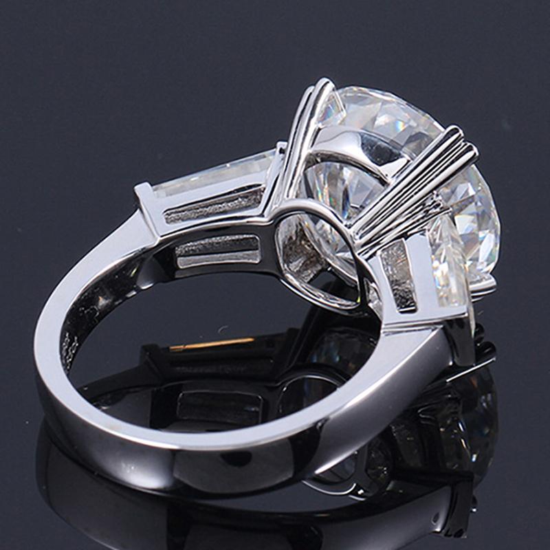 925 Sterling Silver Round Cut CZ Three Stone Ring