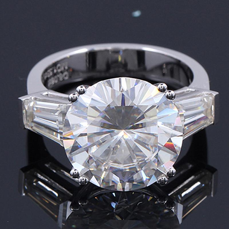 925 Sterling Silver Round Cut Three Stone CZ Ring