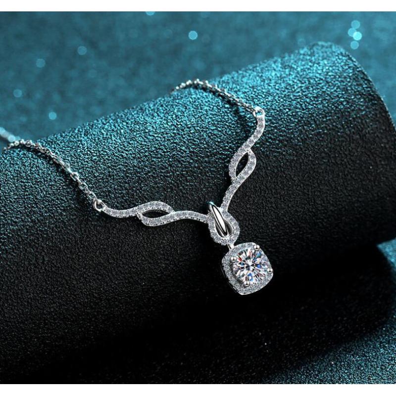 925 Sterling Silver Round Cut CZ Pendant Necklace