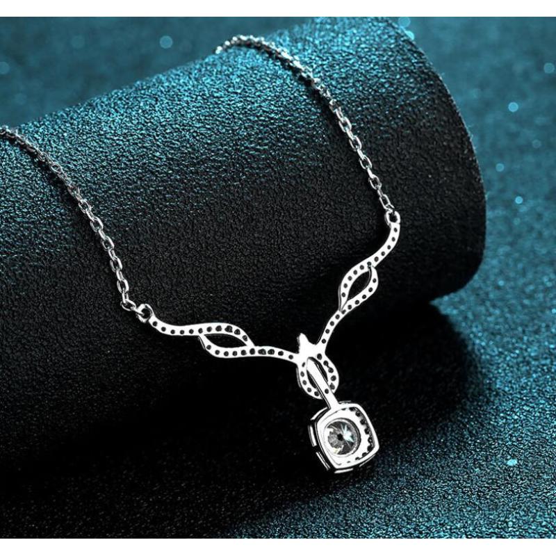 925 Sterling Silver Round Cut CZ Pendant Necklace