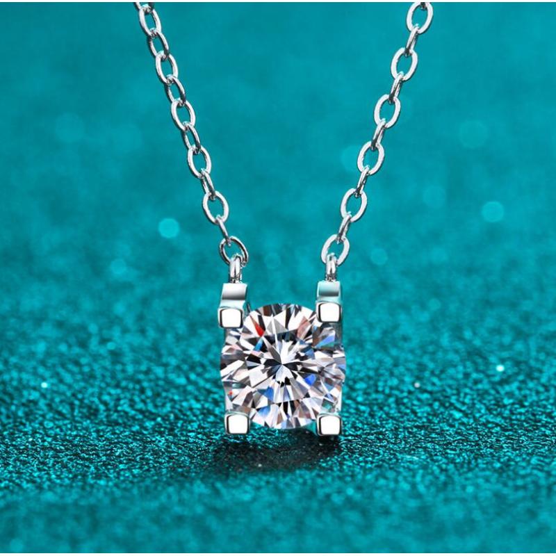 925 Sterling Silver Classis Round Cut CZ Necklace