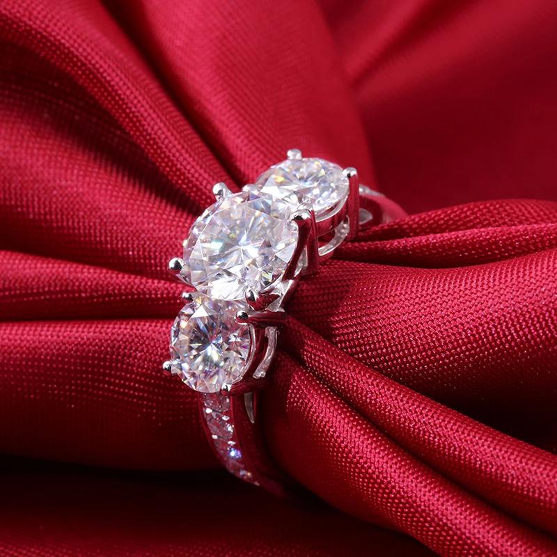 925 Sterling Silver Round Cut Three Stone CZ Diamond Ring