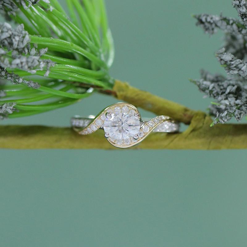 925 Sterling Silver Oval Cut CZ Ring