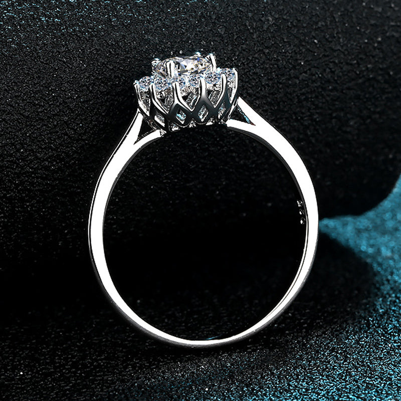 925 Sterling Silver Round Cut CZ Halo Ring