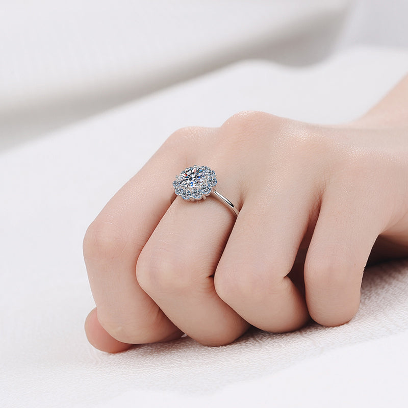 925 Sterling Silver Round Cut CZ Halo Ring