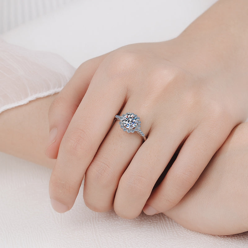 925 Sterling Silver Round Cut CZ Halo Ring