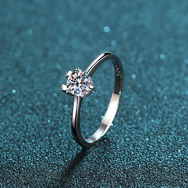 925 Sterling Silver Round Cut CZ Solitaire Ring