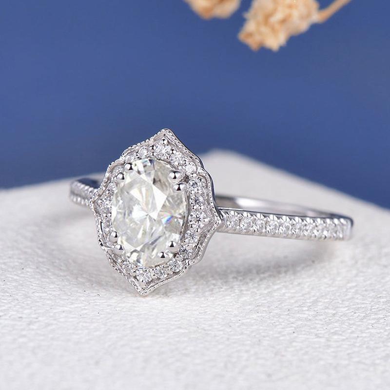 925 Sterling Silver Oval Cut Halo Vintage CZ Ring