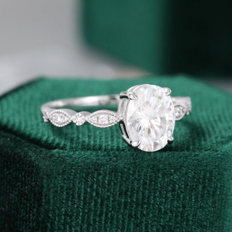 925 Sterling Silver Oval Cut CZ Vintage Ring