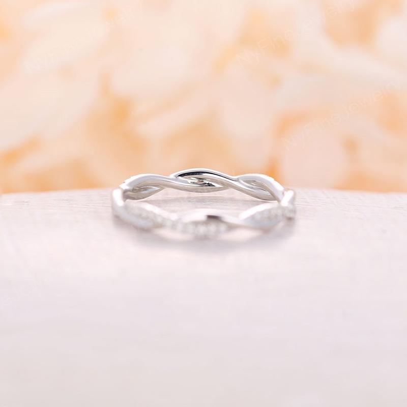 925 Sterling Silver CZ Unique Twist Shank Band