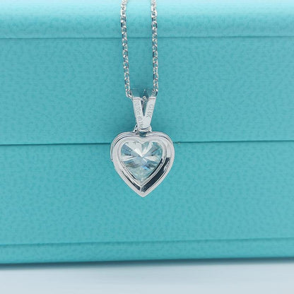 925 Sterling Silver Heart Shaped CZ Classic Pendant Necklace