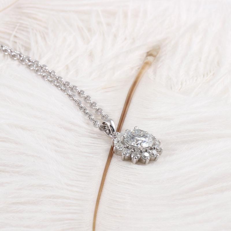 925 Sterling Silver Round Cut CZ Halo Pendant Necklace