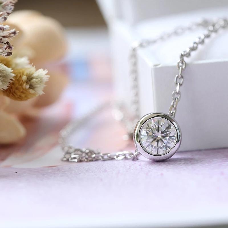 925 Sterling Silver CZ Classic Pendant Necklace