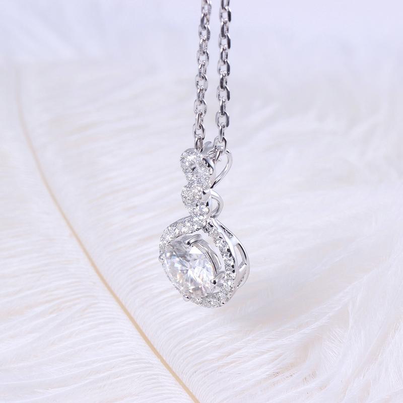 925 Sterling Silver Round Cut CZ Geometric Halo Pendant Necklace