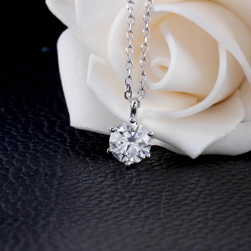 925 Sterling Silver Round Cut CZ Diamond Classic Solitaire Pendant Necklace