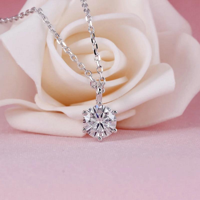 925 Sterling Silver Round Cut CZ Diamond Classic Solitaire Pendant Necklace