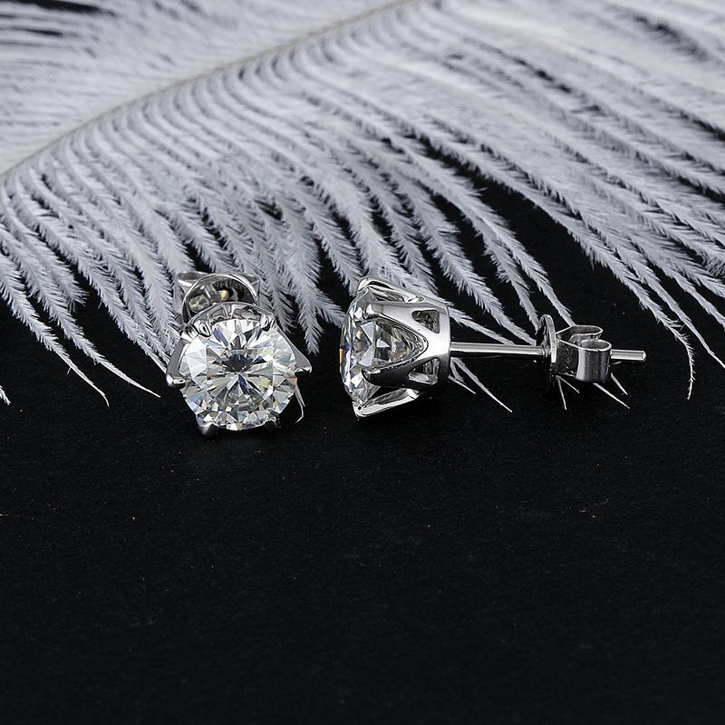 925 Sterling Silver Round Cut Cubic Zirconia Stud Earrings