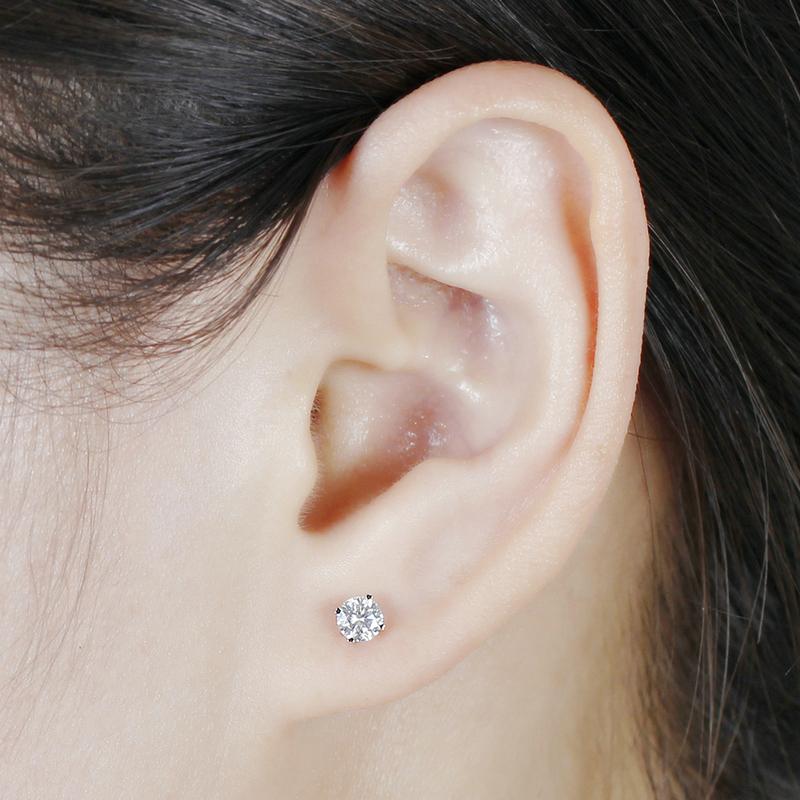 925 Sterling Silver Round Cut Cubic Zirconia Classic Stud Earrings