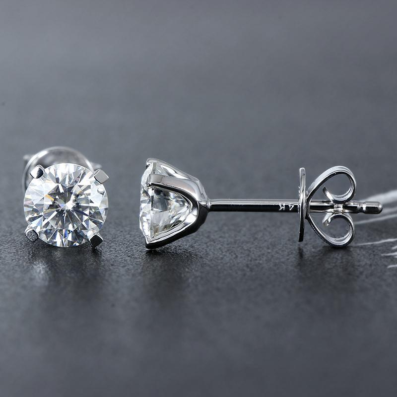 925 Sterling Silver Round Cut Cubic Zirconia Simple Stud Earrings