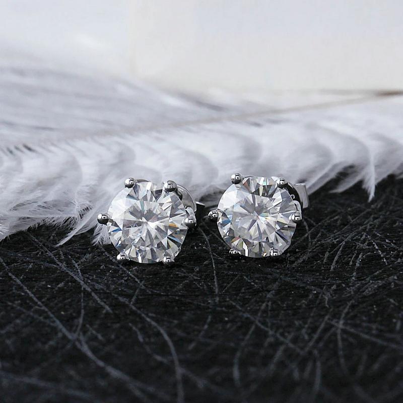 925 Sterling Silver Round Cut Cubic Zirconia Stud Earrings